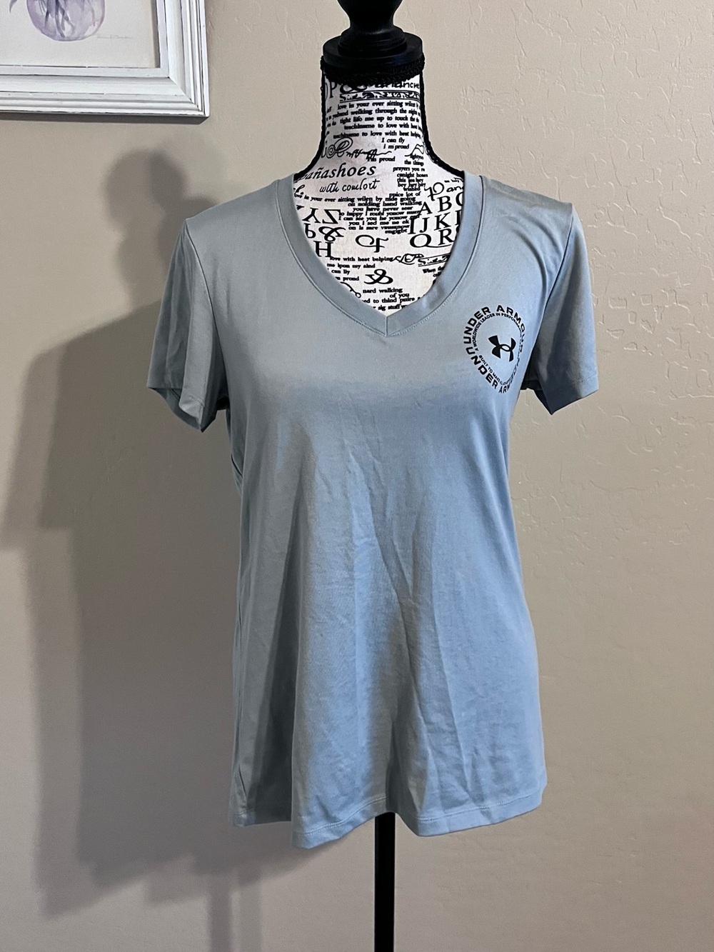 Under Armour Women’s Pale Blue V-Neck Short Sleeve Tee